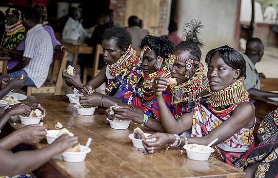 In Kenia hat «Cuisine sans frontières» ein Begegnungszentrum an der Grenze der beiden verfeindeten Stämme Pokot und Turkana geschaffen. (Caspar Hedberg)