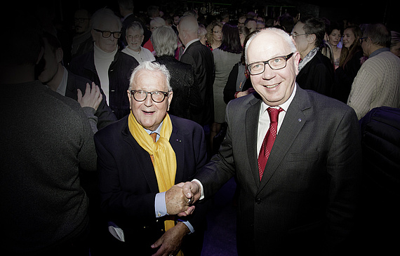 Après sept ans à la tête de l’OVV, Pierre Keller (à g.) a cédé sa place à Michel Rochat, directeur général de l’Ecole hôtelière de Lausanne. (DR)