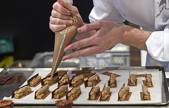 Les petits fours, pâtisseries et mini-friandises font aussi partie du programme. (DR)