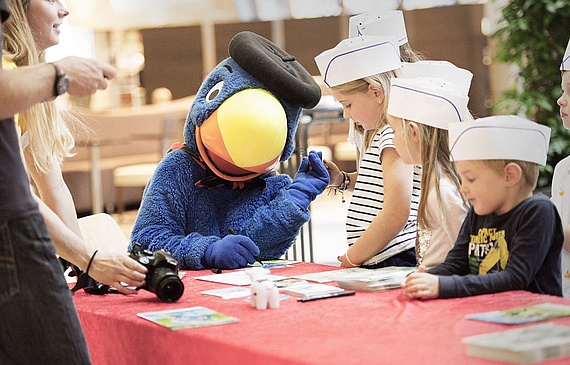 Globi a ravi les enfants en marge du concours organisé à Kriens (LU). (DR)