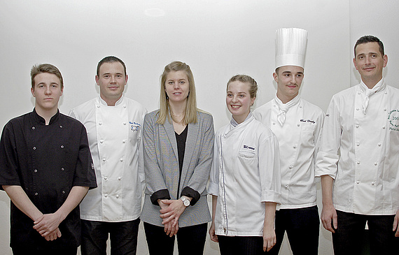 Basil Chevalley (5e de la g.) a devancé Elisa Dougoud (4e) et Nicolas Giltay (1er), ici avec Yan Cardinaux (2e), Marjorie Pache (3e) et Martial Stoky (6e). (Patrick Claudet) 